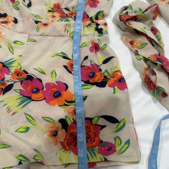 Goodnight Macarroon Floral Romper size M summer vacation - Picture 10 of 13